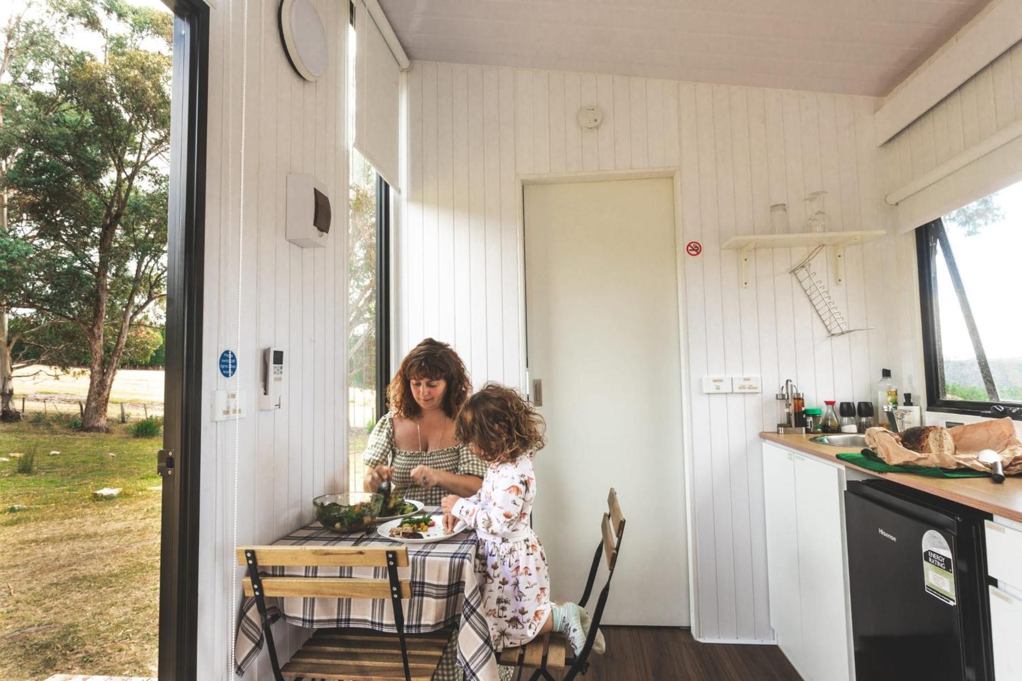 Villa Pine Edge Heights By Tiny Away Ellendale Esterno foto